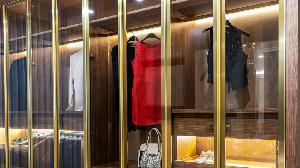 aranżacja garderoby w mieszkaniu